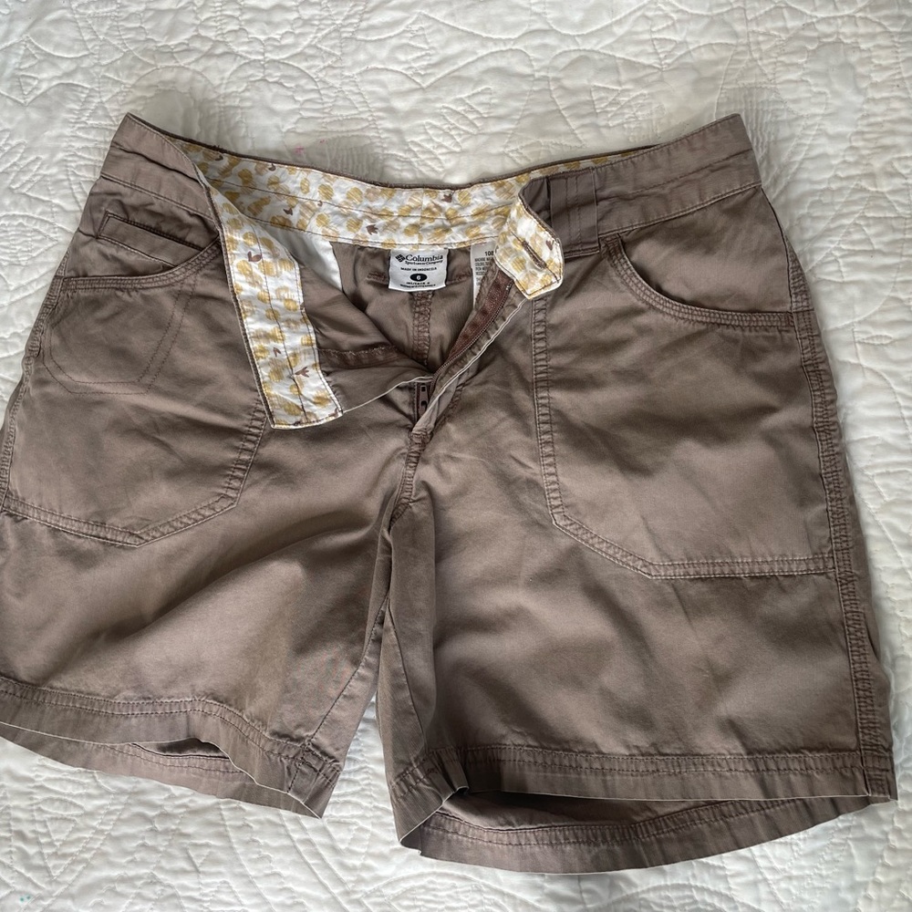 Women’s Columbia shorts